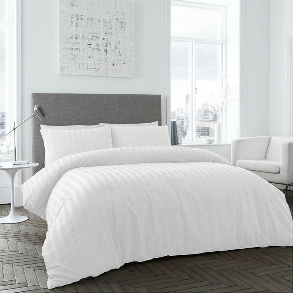 Dreamfields White Seersucker Design Quilt Doona Duvet Cover Set